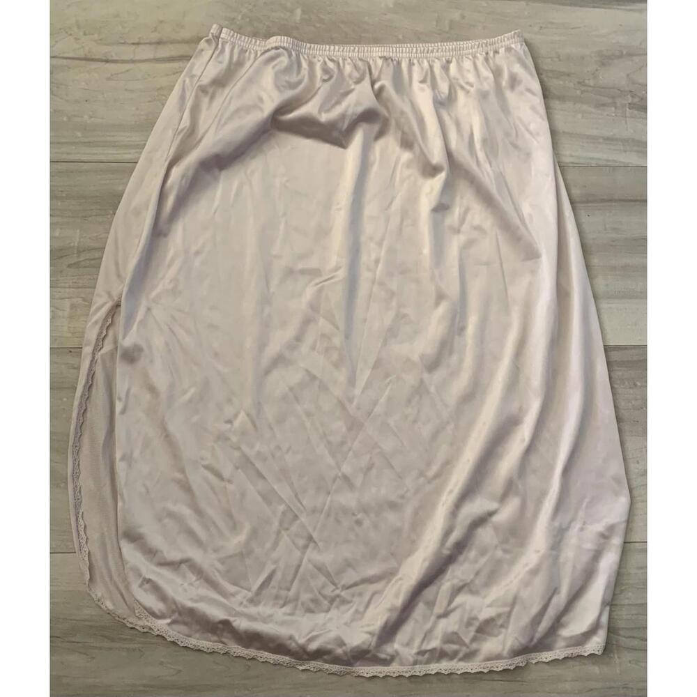 Vintage Vanity Fair Half Slip Nylon Antron III Light Lavender Size M